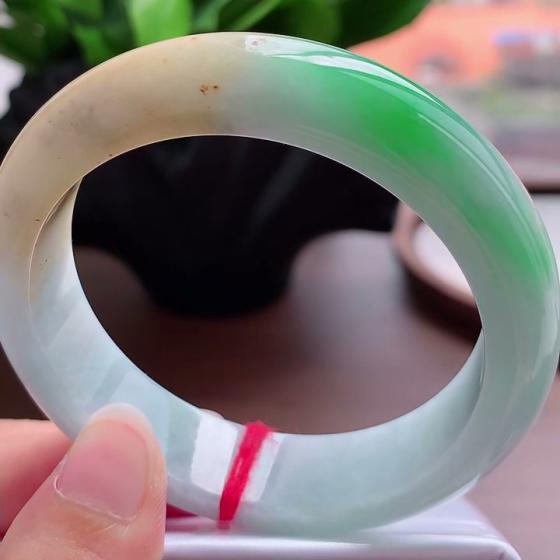 天然翡翠黄加绿正装手镯